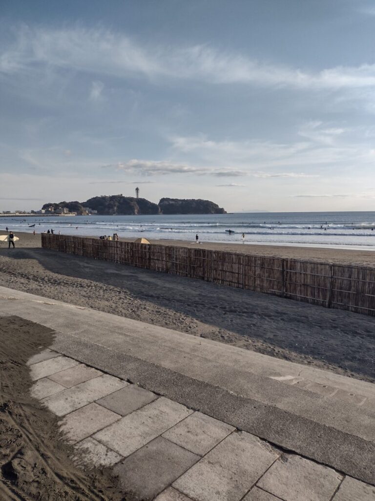 藤沢片瀬の国際色豊かなサーフショップ 〜Share Surf Room〜