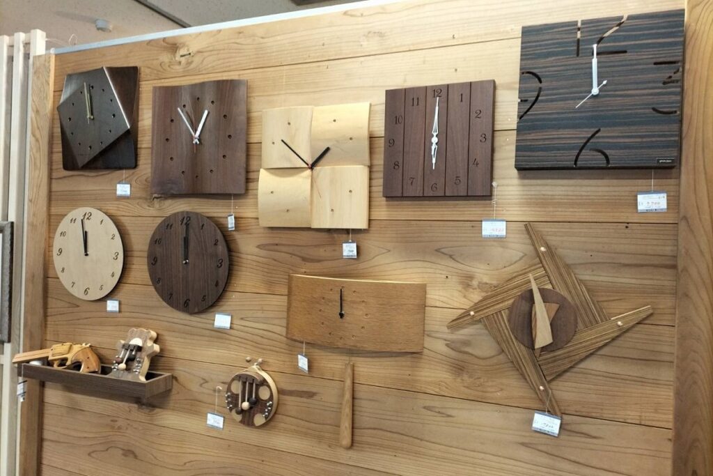 木製の時計