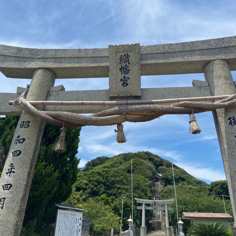 海風が心地いい！海に囲まれたパワースポット織幡（おりはた）神社｜福岡県宗像市