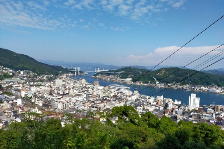 尾道の坂を満喫！ロープウェイを使わず歩いて千光寺山山頂へ