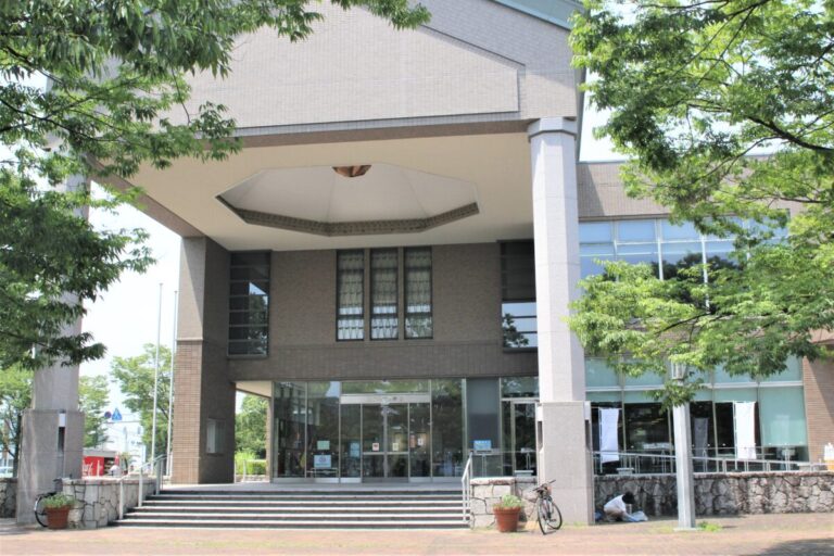 本好きさん必見！佐賀市民の読書を支え続ける佐賀市立図書館のお気に入りポイントを紹介！