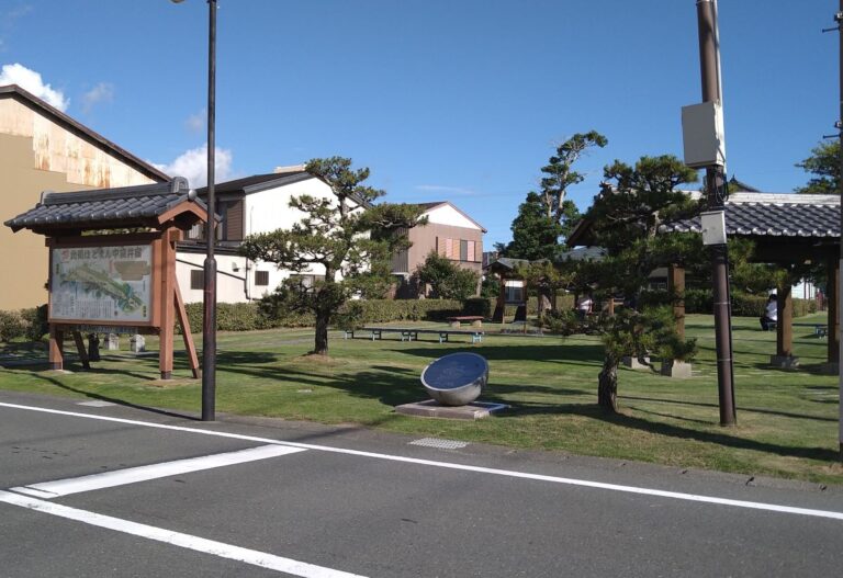 静岡県袋井市にある「どまん中茶屋」　歌川広重の浮世絵を再現した休憩所