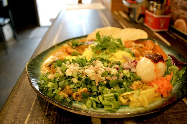 話題沸騰中！東京町田のスパイスカレー店「クリティカルホットCritical Hot」へGO！【テイクアウトOK】