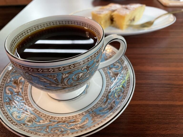 猫とコーヒー好き必見！おだやかな時間を過ごせる「Cafe Etoile」｜大阪市旭区