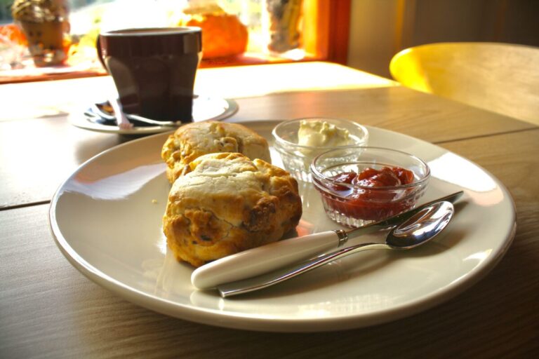 絶品スコーンを堪能。町田市の穴場カフェ「Evergreen Cafe」で午後のひとときを