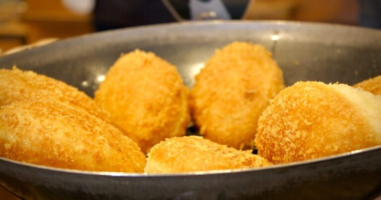 【東京町田】揚げたてカレーパンが人気No.1！「焼きたて、揚げたて、作りたて」で美味しいを追求する「BAKERY＆CAFEブンブン」ランチにも◎