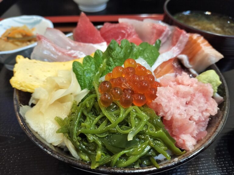 地元民オススメ！陸前高田でコスパ良く海鮮をいただくなら『丼屋さかぐち』