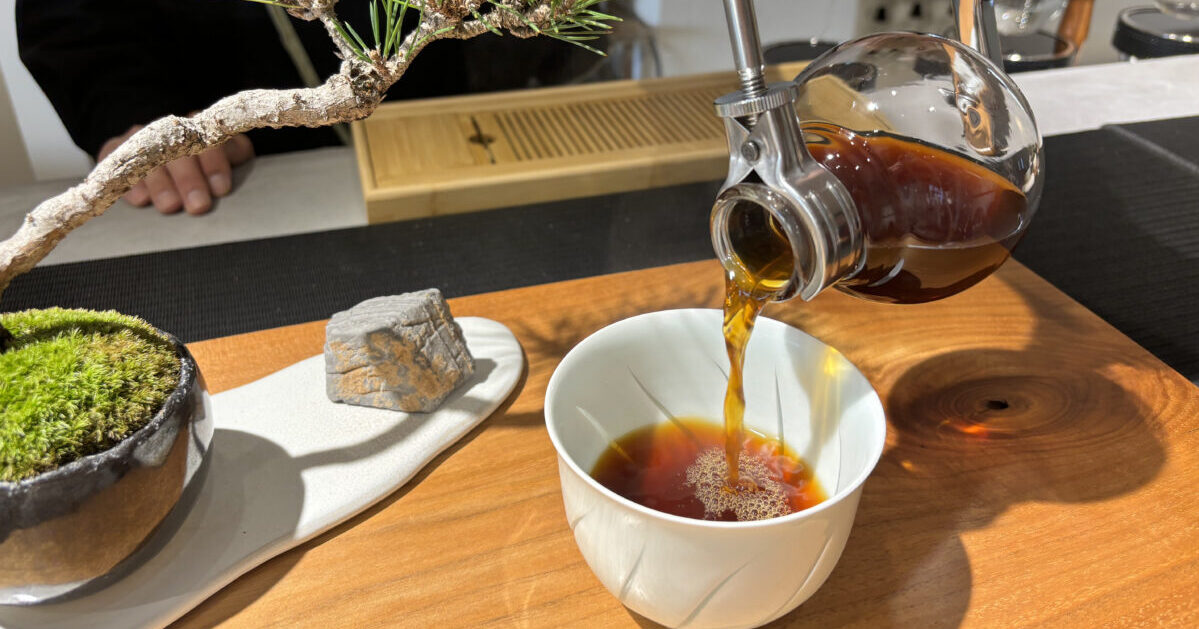 コーヒーを飲みながら盆栽を愛でるカフェ？名古屋で香りの景色を旅しま