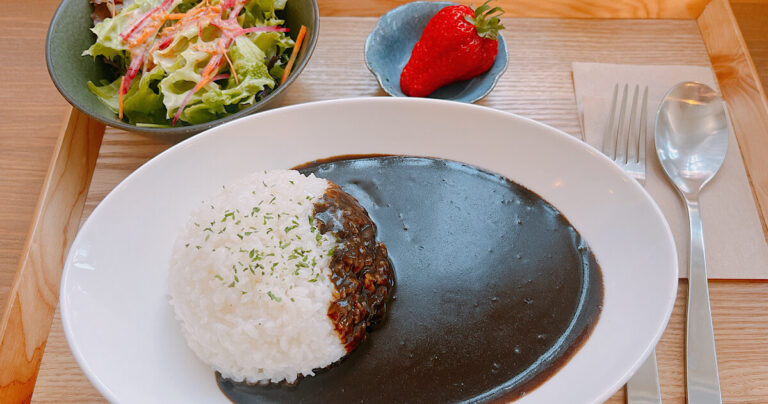 カフェ×アートが楽しめる!「カフェ・ノア」で癒しのひとときを|西明石