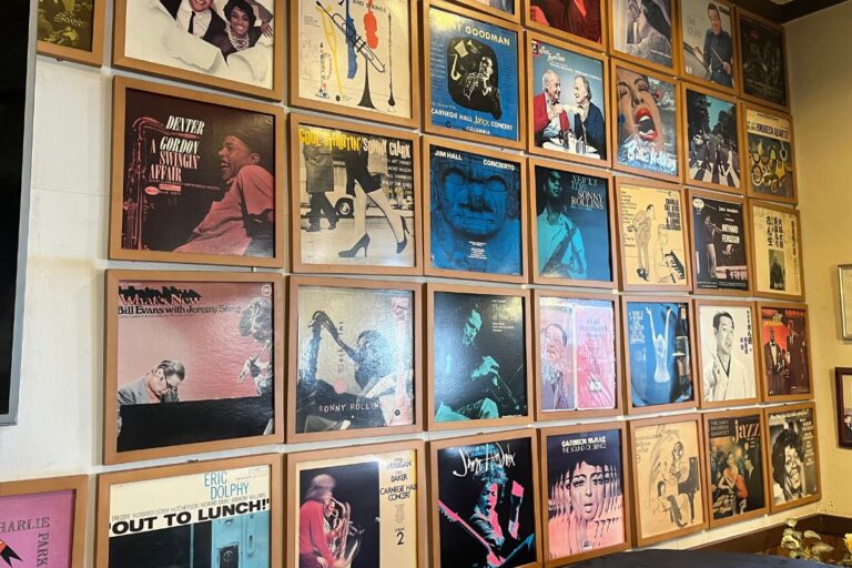 創業70年以上のJAZZ喫茶「海」は、海なし県の埼玉にある！