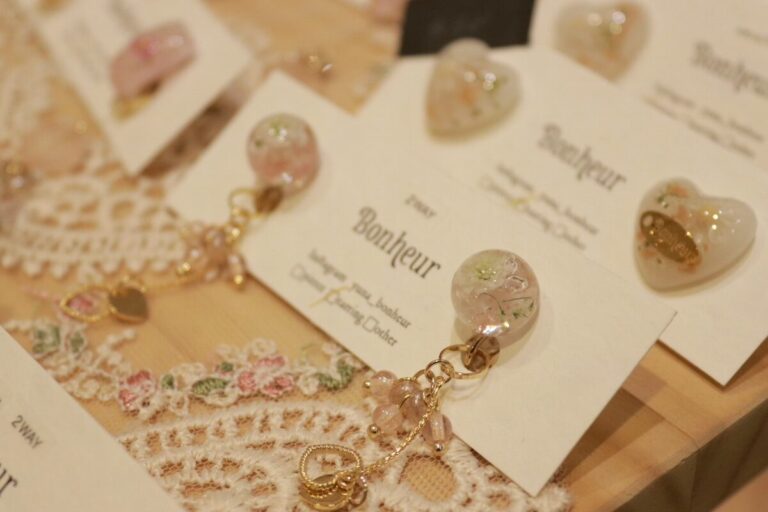 本物のお花ピアス｜幸せを届ける愛知県のハンドメイドショップ「Bonheur（ボヌール）」の魅力