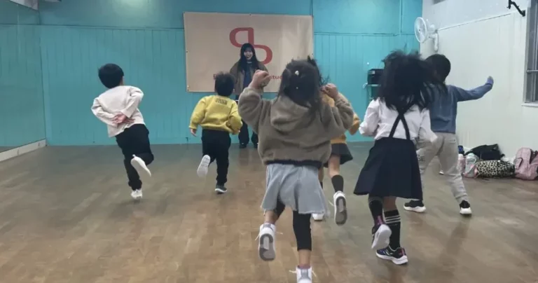 ドットカラーダンススタジオで見つける、人生の新しい色｜子どもから大人まで笑顔あふれるダンススクール