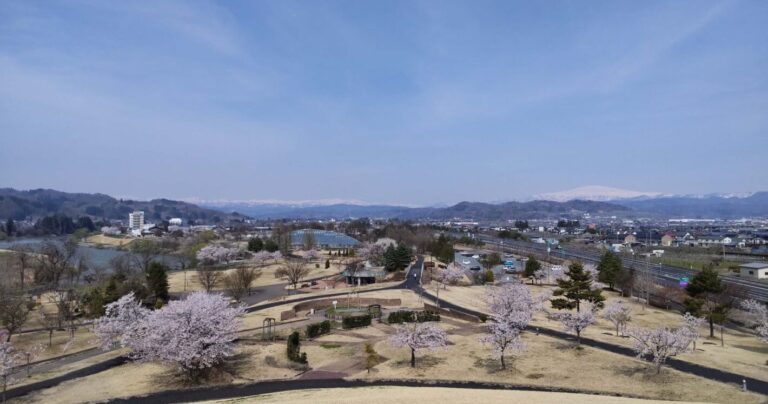 自然がいっぱい!でっかい滑り台もあるよ!最上川ふるさと総合公園さ行ってみっべ!|山形県寒河江市
