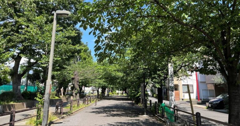 都会の喧騒を忘れる「呑川緑道」を散歩しよう！｜東京都世田谷区