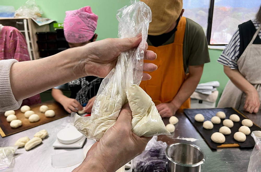 【体験談】小麦栽培からパン作りまで！山口県周南市の三丘パン研究会に参加してきた。パン作り2