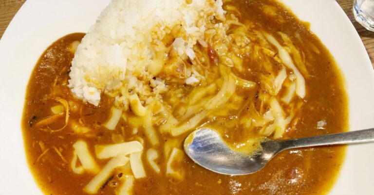 みんなで食べて広げる支援の輪！地域食堂「Bond curry」