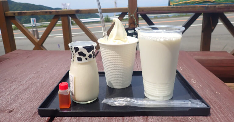西伊豆のドライブコース途中にある「牛牛」なスイーツ店「グリーンヒル土肥」で舌鼓