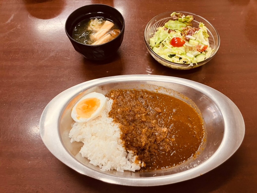 こども食堂「smiley kitchen」の夕食会はカレー