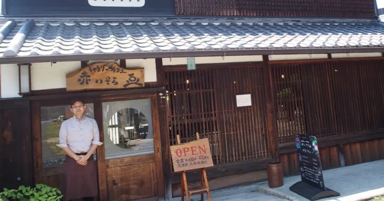 伝統をつなぐ、想いをつなぐ。築80年の古民家カフェ「ギャラリーカフェ赤いそら豆」｜奈良県大和郡山市