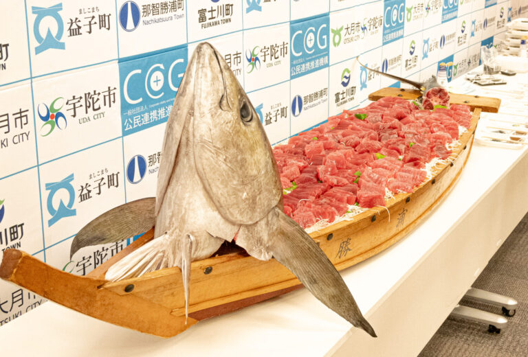 「公民連携モデル事業」5つの自治体と民間企業が新たな地域創生事業の協定書を締結