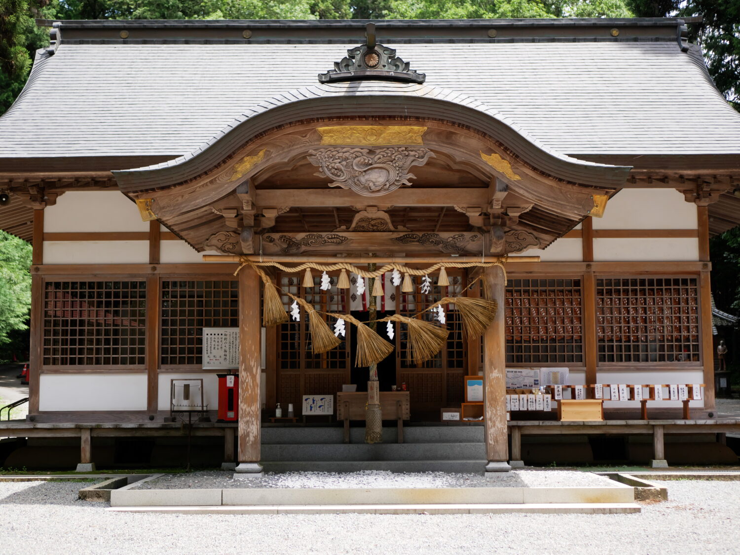 髙岡神社の本殿