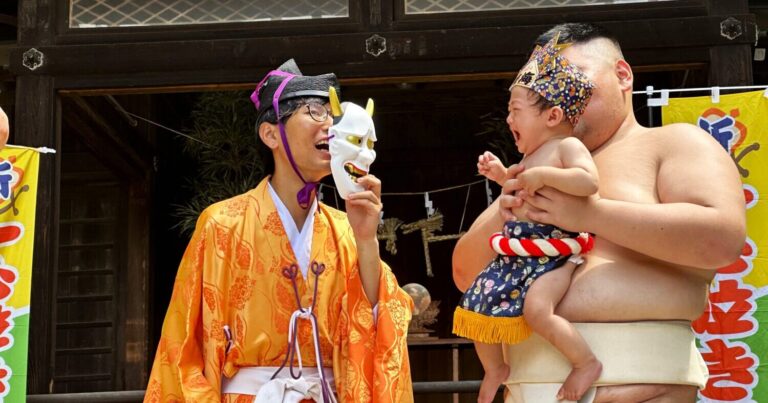 緑児泣きたるは万歳楽「一心泣き相撲」｜東京都練馬区石神井氷川神社