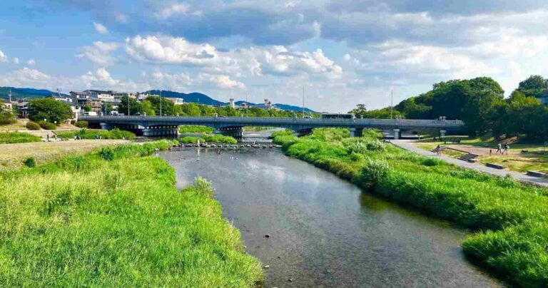 京都・鴨川で聖地巡礼！「出町座のソコ」で忘れられない出会い
