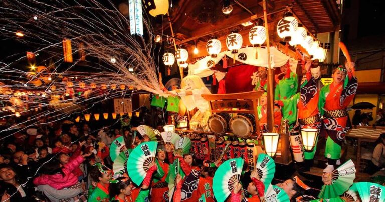 市民祭りと伝統芸能が混ざり合う「飯能まつり」開催!|埼玉県飯能市