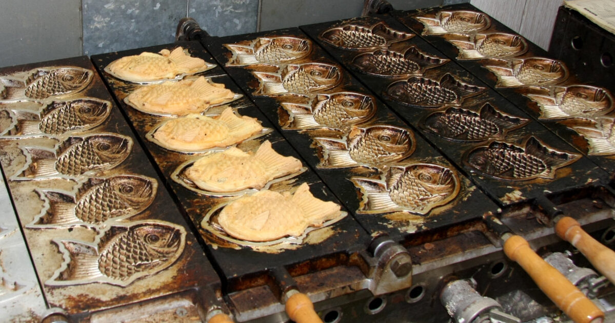 必食！】岡山市の老舗和菓子屋『松栄堂』のたい焼きとかしわ餅｜午前中