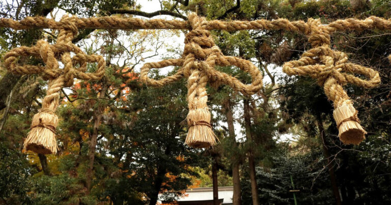 【お笑い神事・粥占神事】笑顔と福と無病息災、枚岡神社の文化財｜大阪府東大阪市