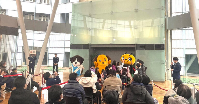 非公開ゾーン大公開！人気キャラクター カスタム君も登場「横浜税関本関庁舎公開」に行ってきました！｜神奈川県横浜市