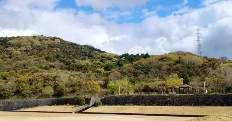 キャンプ場・日帰り温泉・足湯・遊歩道。1日中遊べる公園、橘ノ丘総合運動公園｜香川県高松市