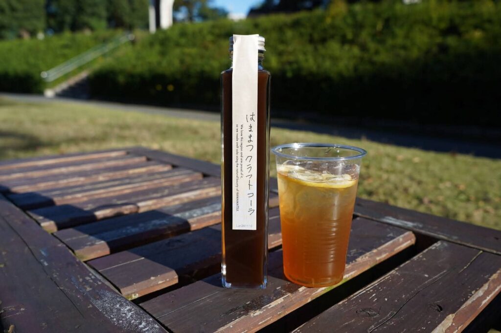 浜松クラフトコーラ。一部スパイスとキビ糖、黒糖以外は浜松市で採れた素材を使用しています