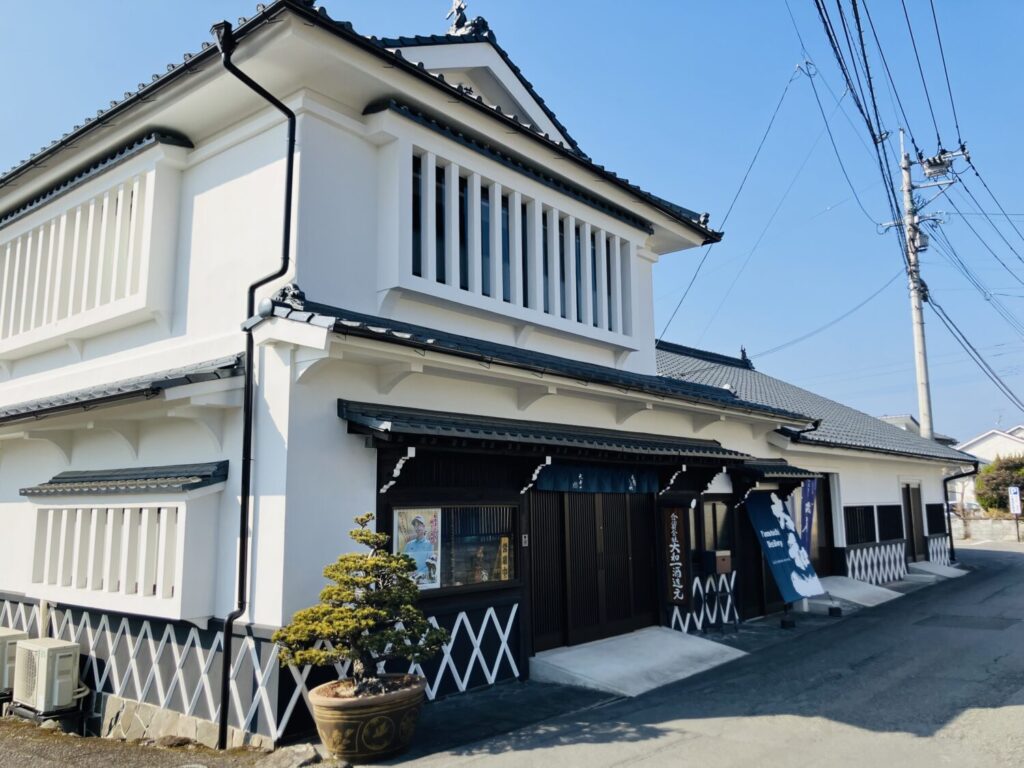 大和一酒造元外観