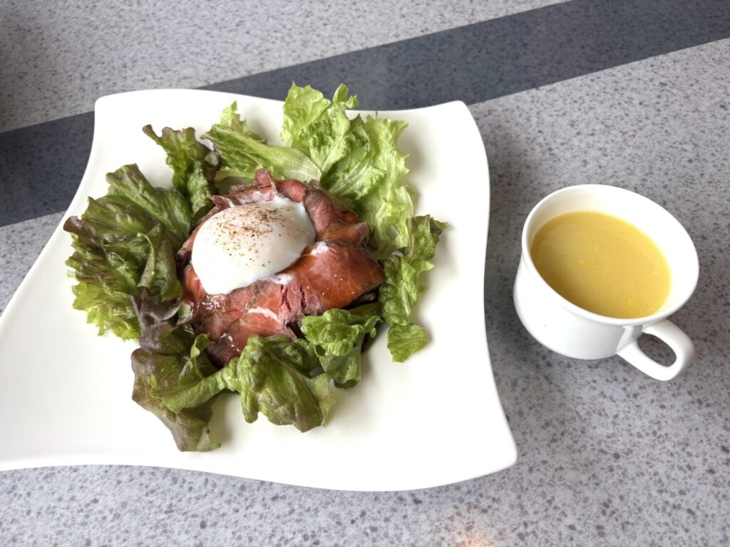 湯村温泉、カフェ98℃