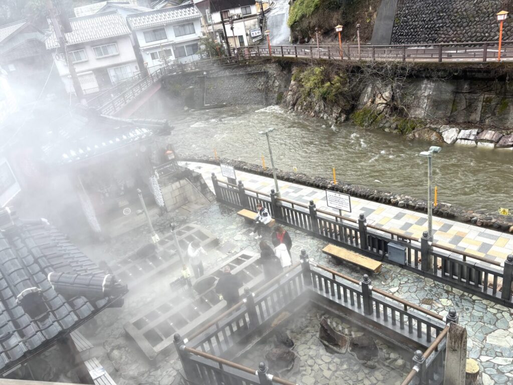 湯村温泉、カフェ98℃