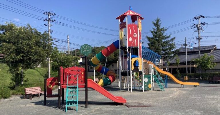 遊具で遊ぶもよし！白石城を見るのもよし！地元民に愛される「益岡公園」
