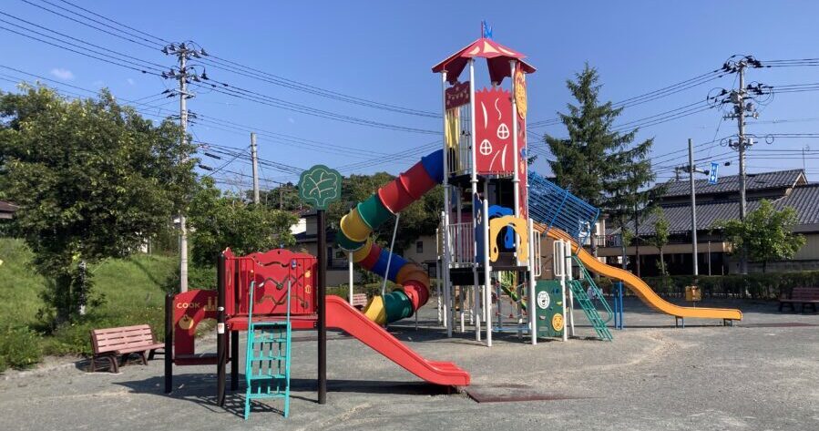 遊具で遊ぶもよし！白石城を見るのもよし！地元民に愛される「益岡公園」