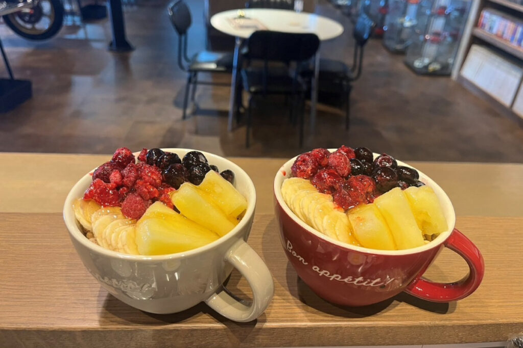 ポルシェゲート――グルックカフェのアサイーボウル