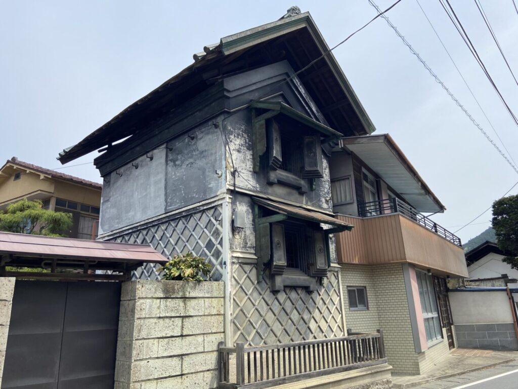平塚家見世蔵