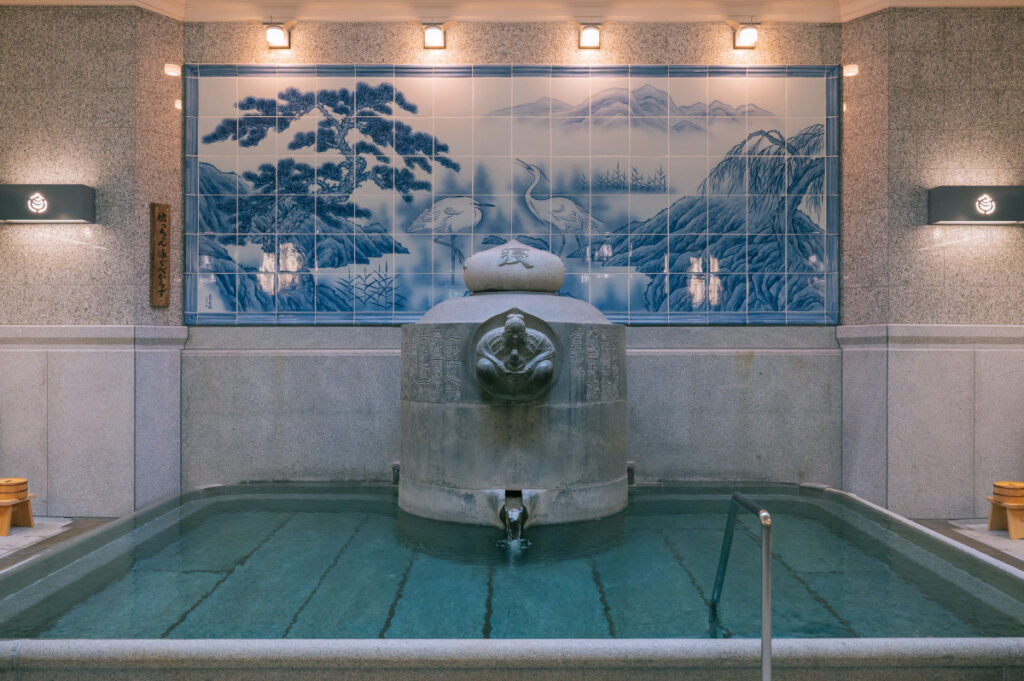 道後温泉本館の神の湯（男湯）の浴槽