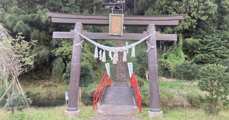 100段階段が見どころ！必勝祈願や心願成就の御利益がある「坪沼八幡神社」