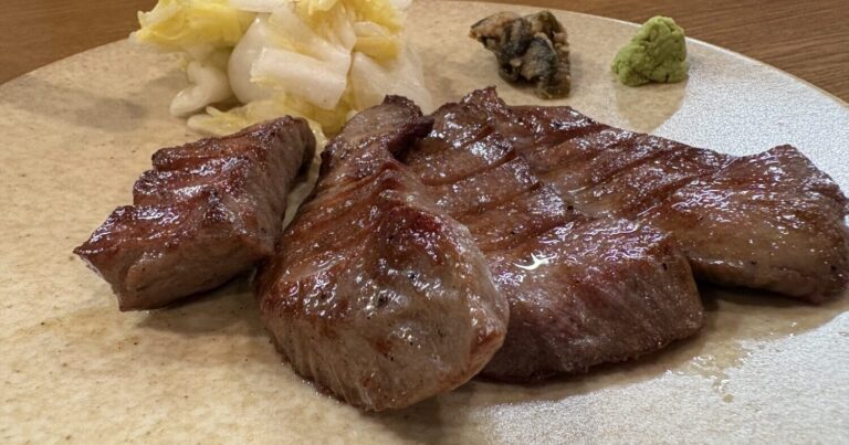 噛むたびにあふれる旨み。仙台で出会った極上の和牛たん｜牛たん料理 閣 仙台名掛丁店