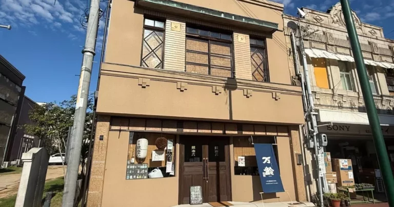 新たな事業継承の形を、網干から「本と酒 鍛冶六」【前編】｜兵庫県姫路市