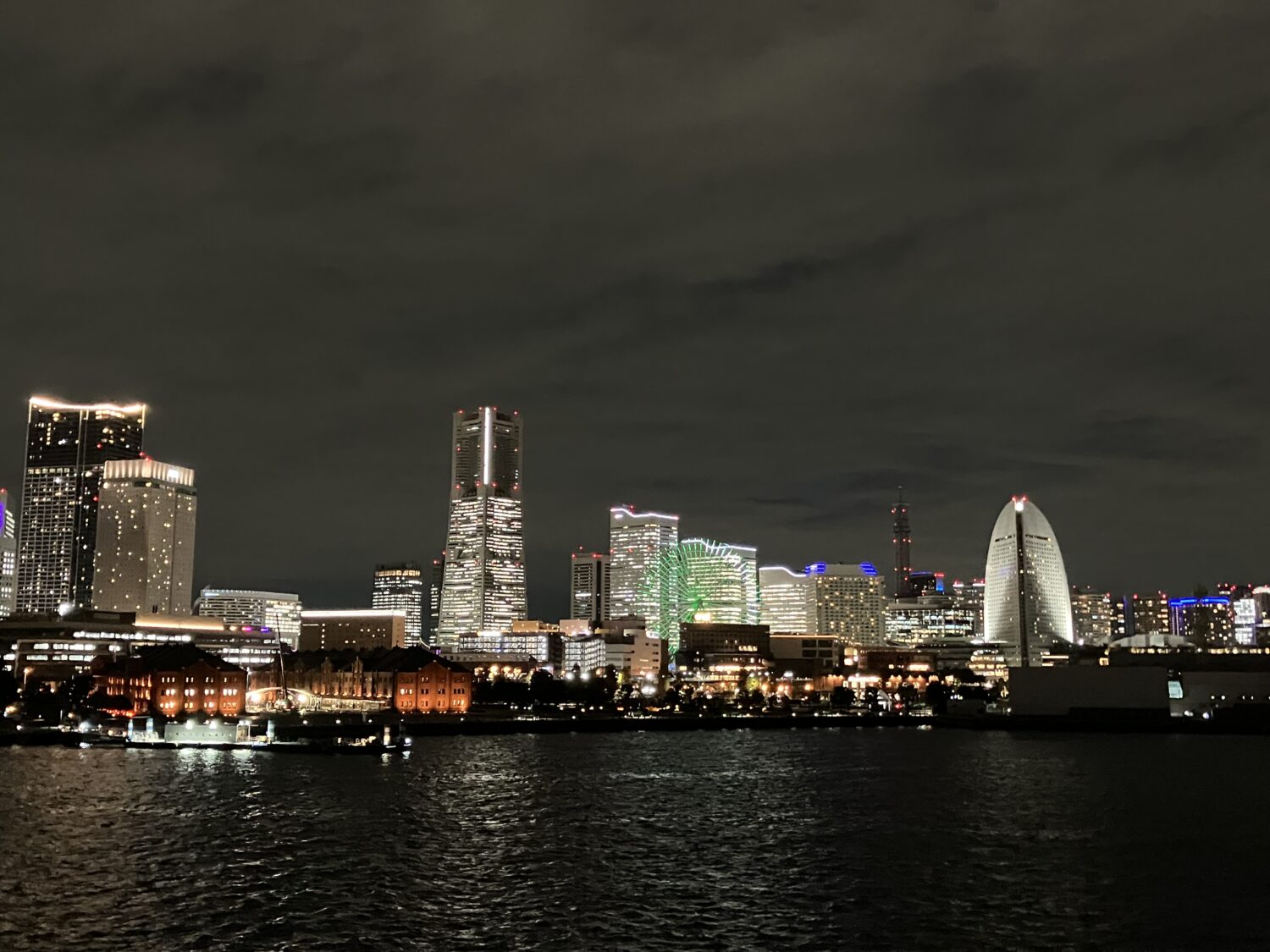 大さん橋からのみなとみらいの夜景