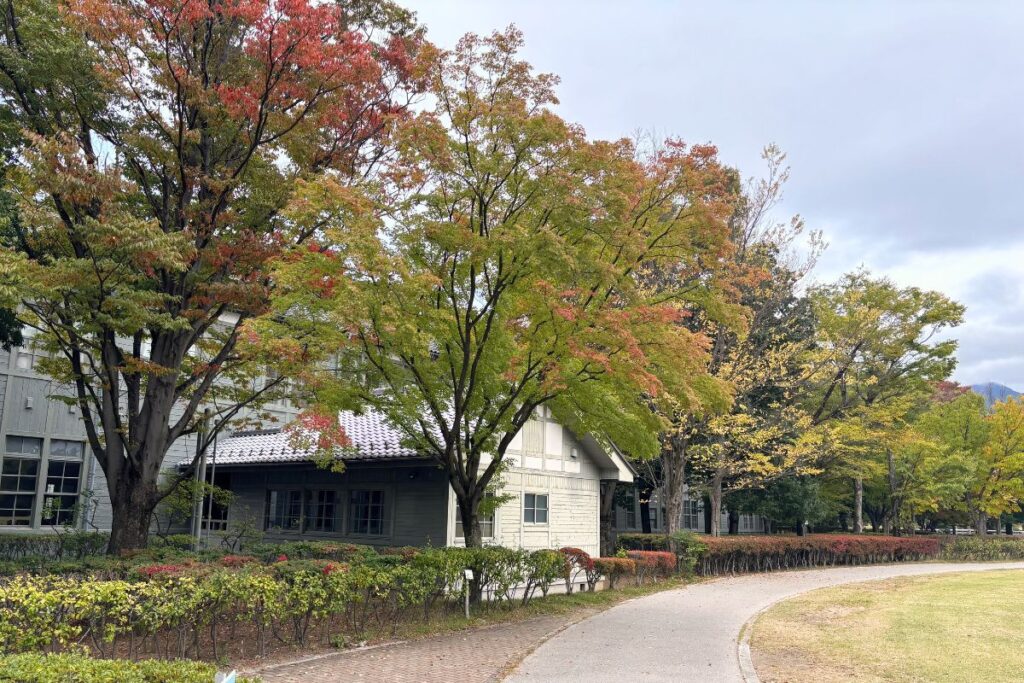旧松本高等学校、あがたの森公園