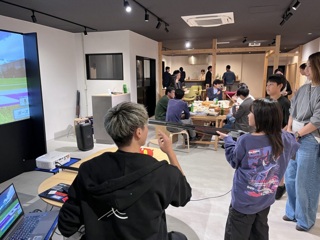 体験会は大人も子どもも興奮