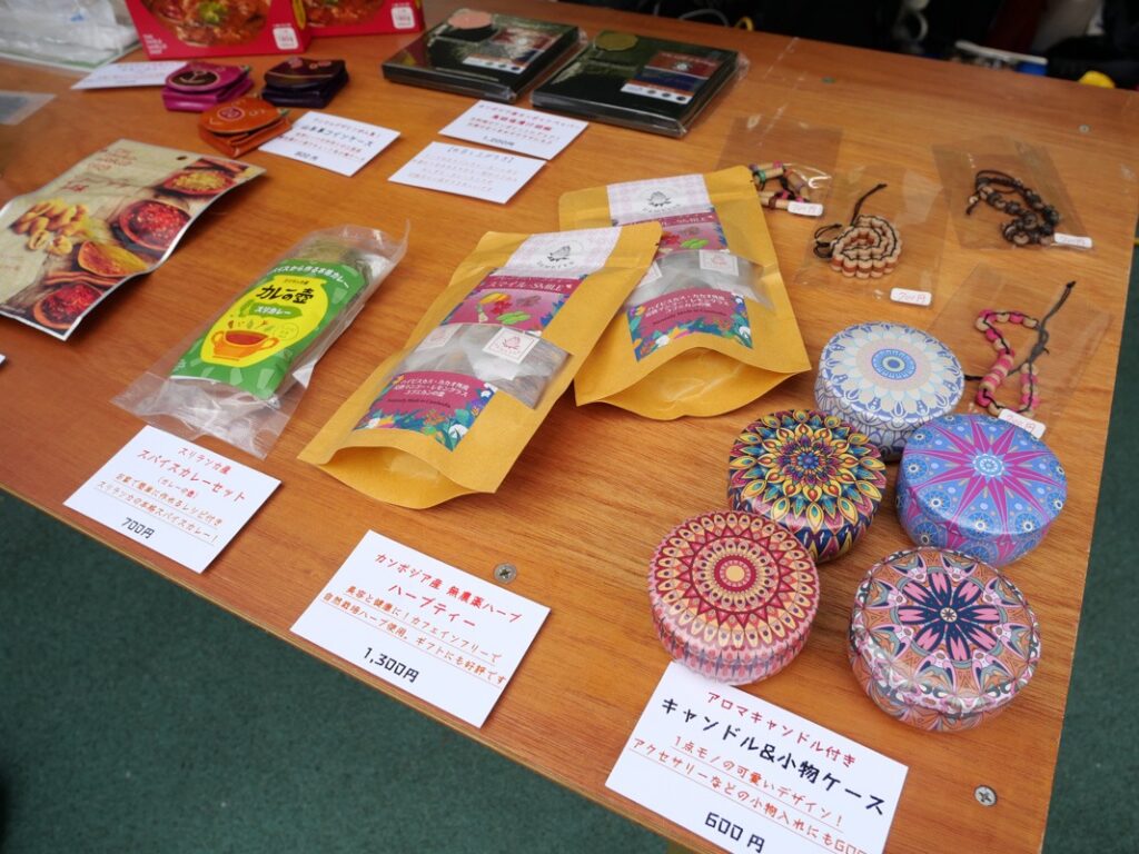 ハンドメイド＆オーガニック「maki×maki」のブース
