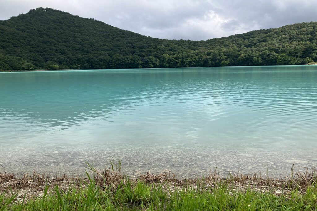 Emerald-green-lake-surface