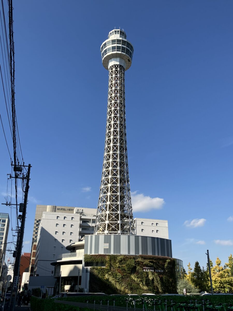 横浜マリンタワーの写真